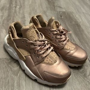 Rose Gold Nike Huracha